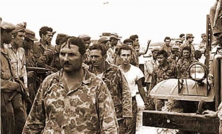 Mercenarios capturados en Playa Girón por las milicias cubanas al mando de Fidel Castro.